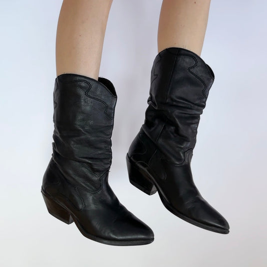 Vintage Cowgirl Boots (8)