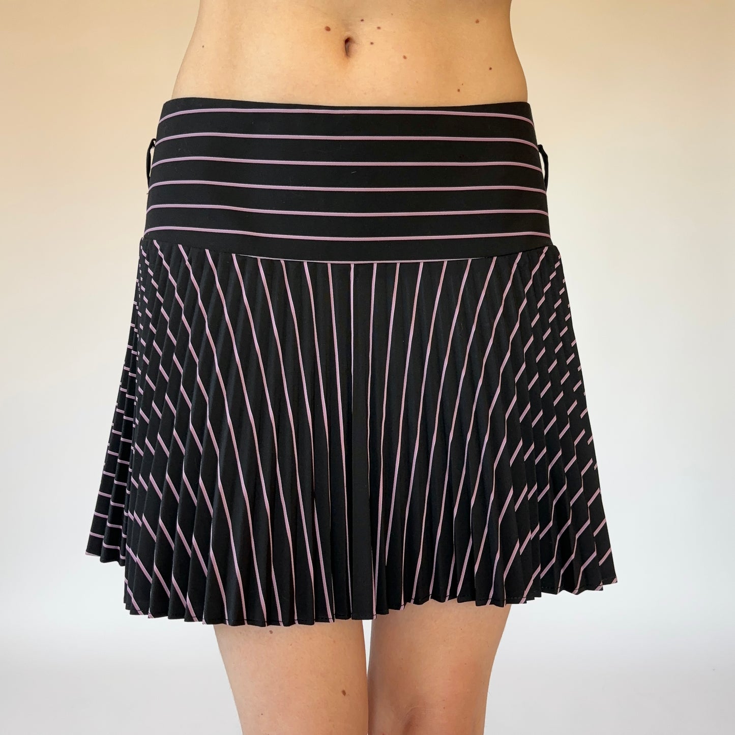 Bebe Pleated Mini Skirt (S)