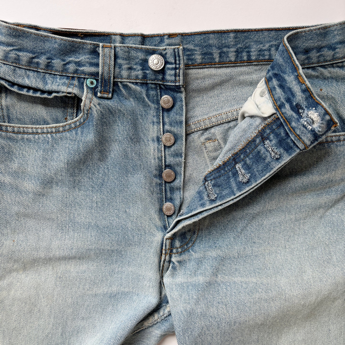Levi’s Cheeky 501s (M)