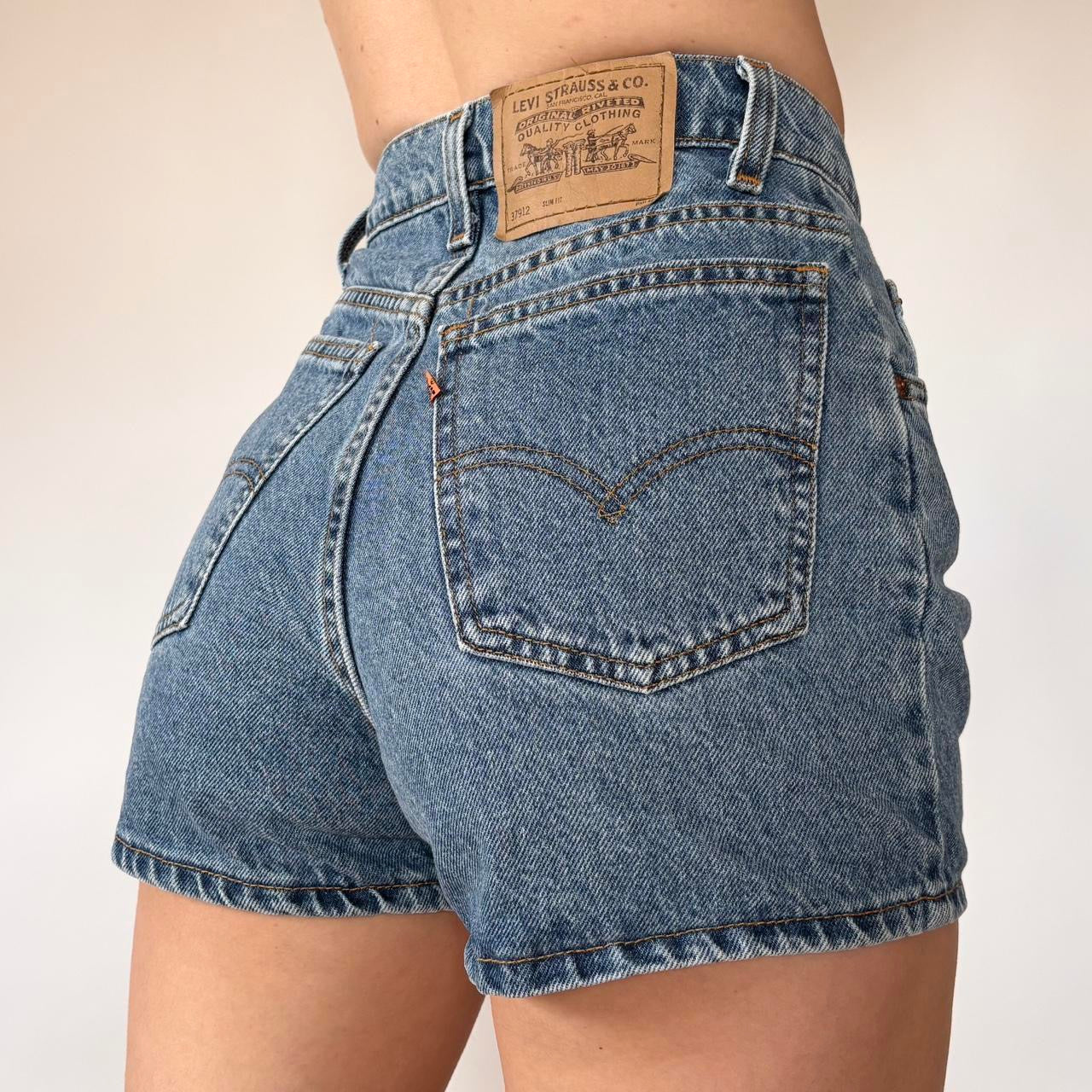 Levi’s 90s 912 Jean Shorts (XS)