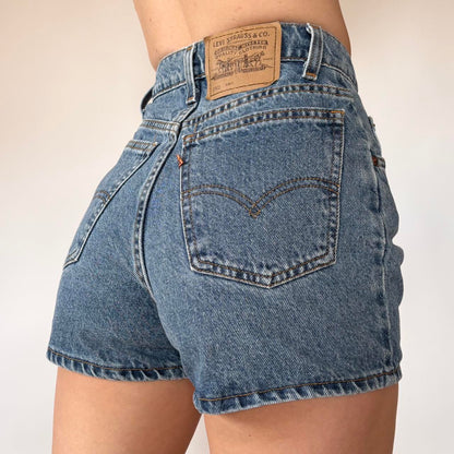 Levi’s 90s 912 Jean Shorts (XS)
