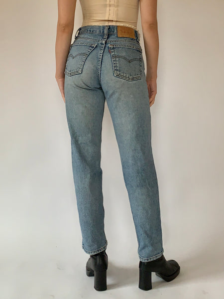 Vintage Levi’s 550 Jeans - Small