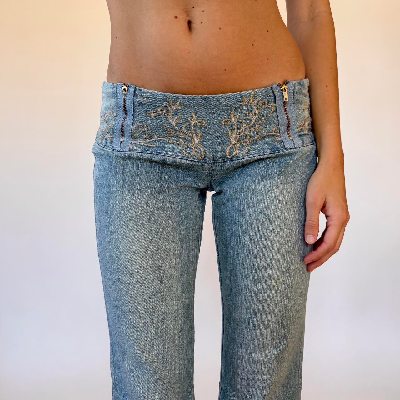 Y2K Embroidered Low Rise Jeans (XS)