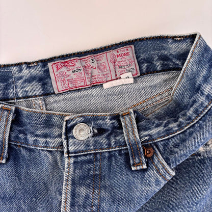 Levi’s 80s Distressed Cutoffs (S)
