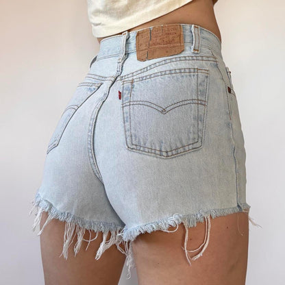Levi’s 90s 501 Cutoff Shorts (XS)