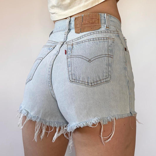Levi’s 90s 501 Cutoff Shorts (XS)