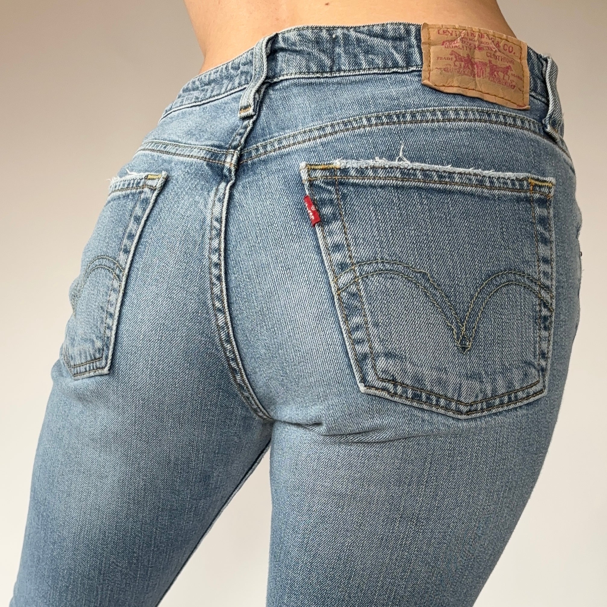 Levi's 2000s Flare Jeans (S) – Hazy Vintage