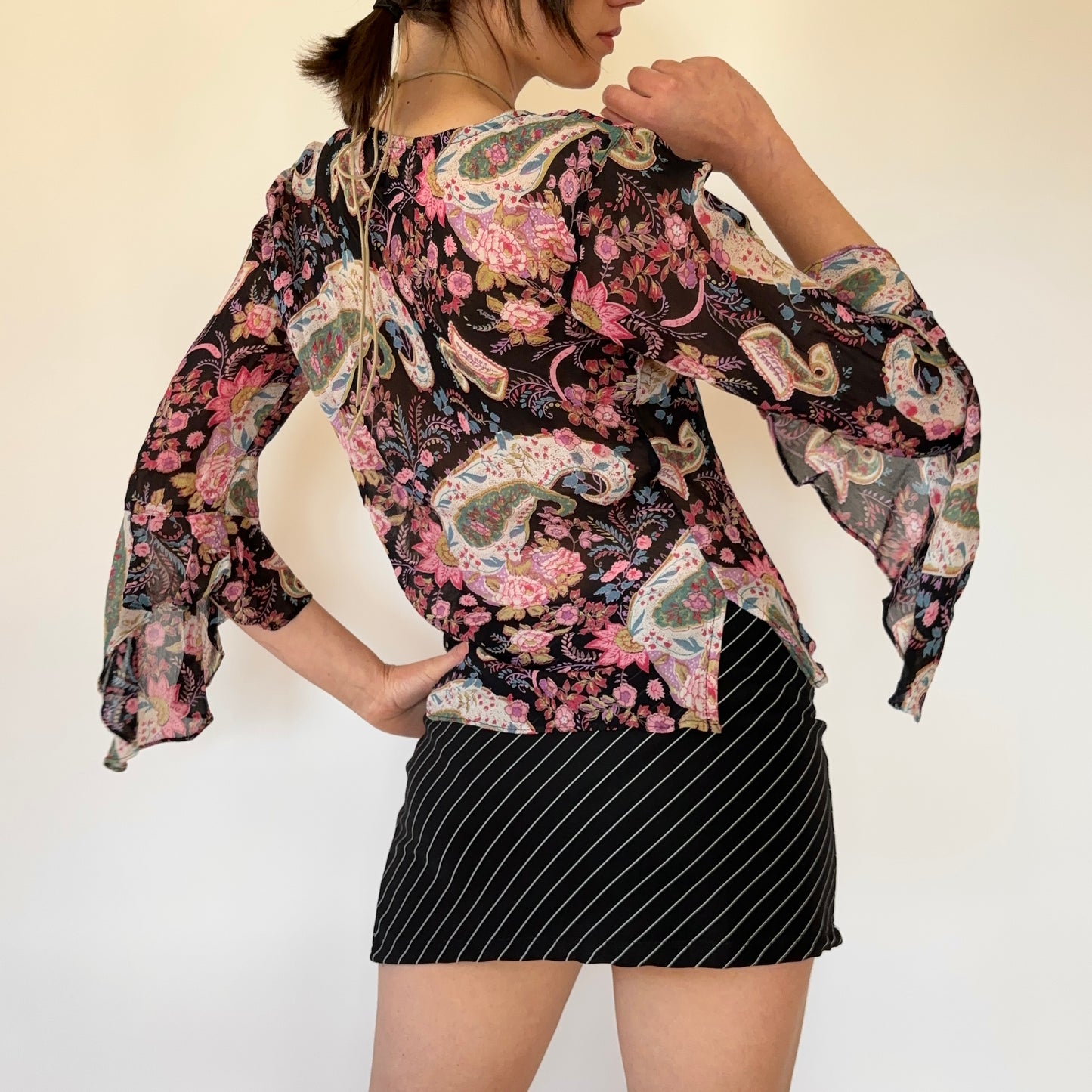 90s Floral Bell Sleeve Top (S)