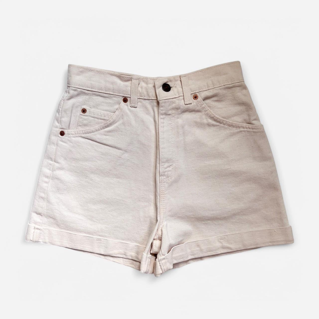 Levi’s 90s Cream Jean Shorts (XS)