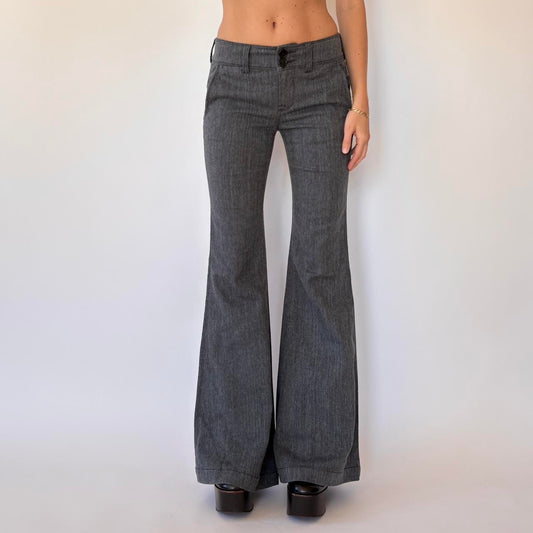 00s Seven For All Mankind Bellbottoms (XS)