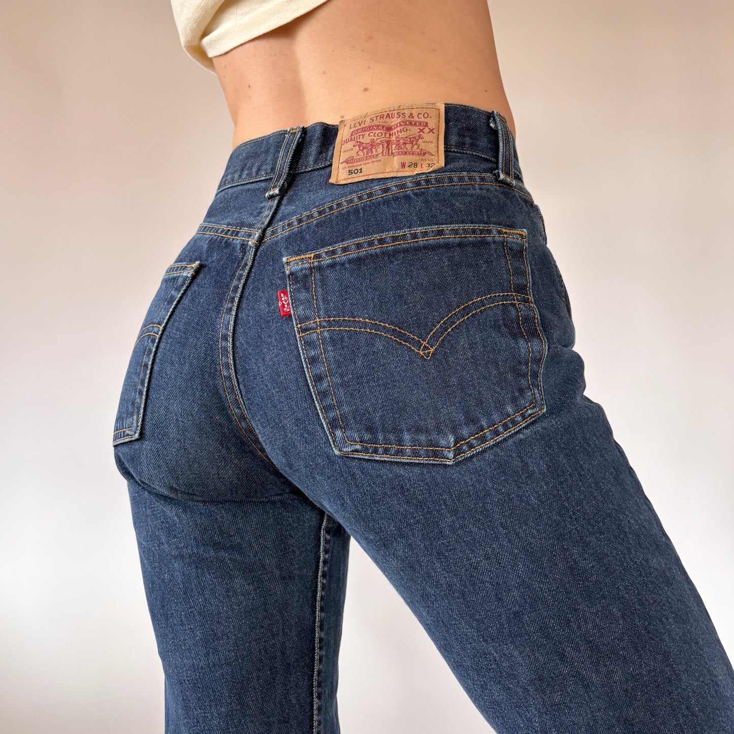 90s Levi’s 501 Jeans (XS)
