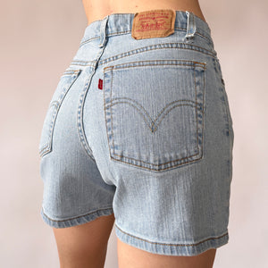 Levi’s Y2K Jean Shorts (S)