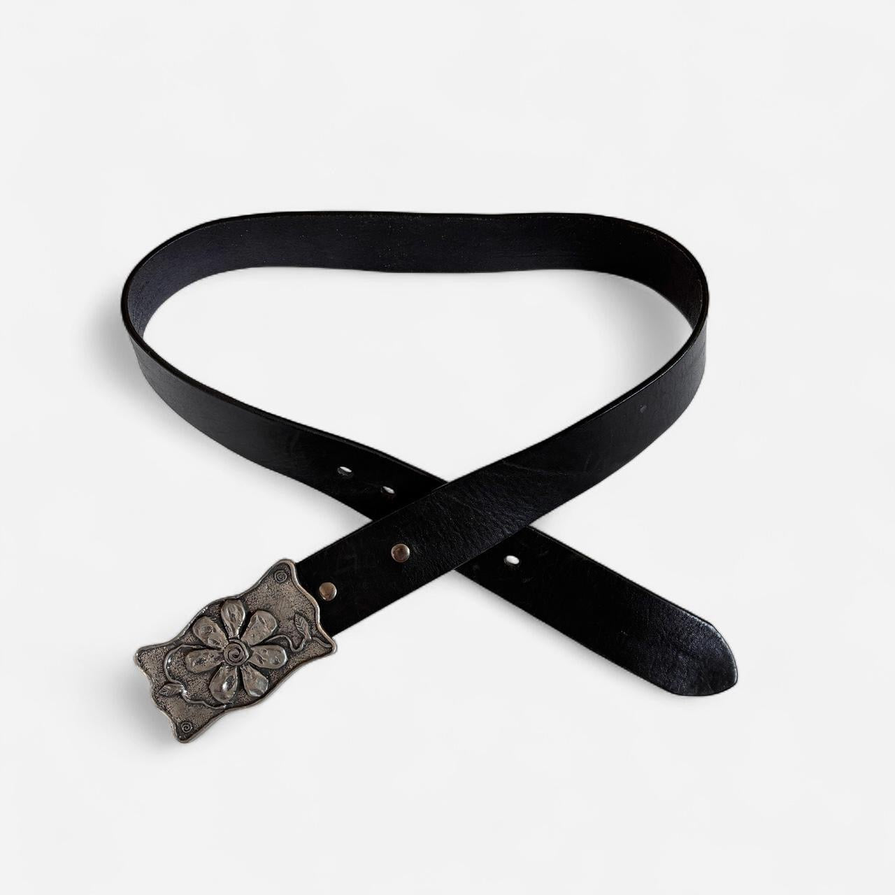 90s Chunky Flower Buckle Belt