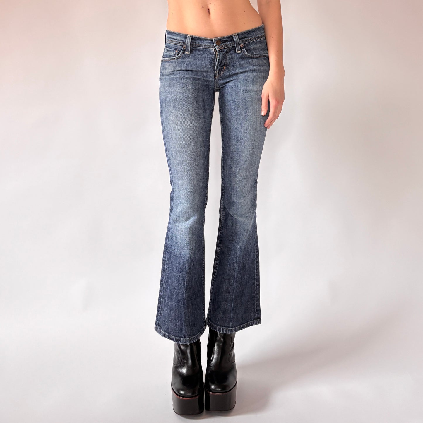 2000s Low Rise Flare Jeans (XXS)