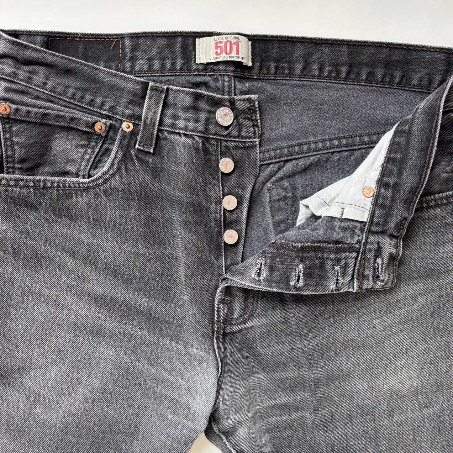 Levi’s Black Wash 501s (L)