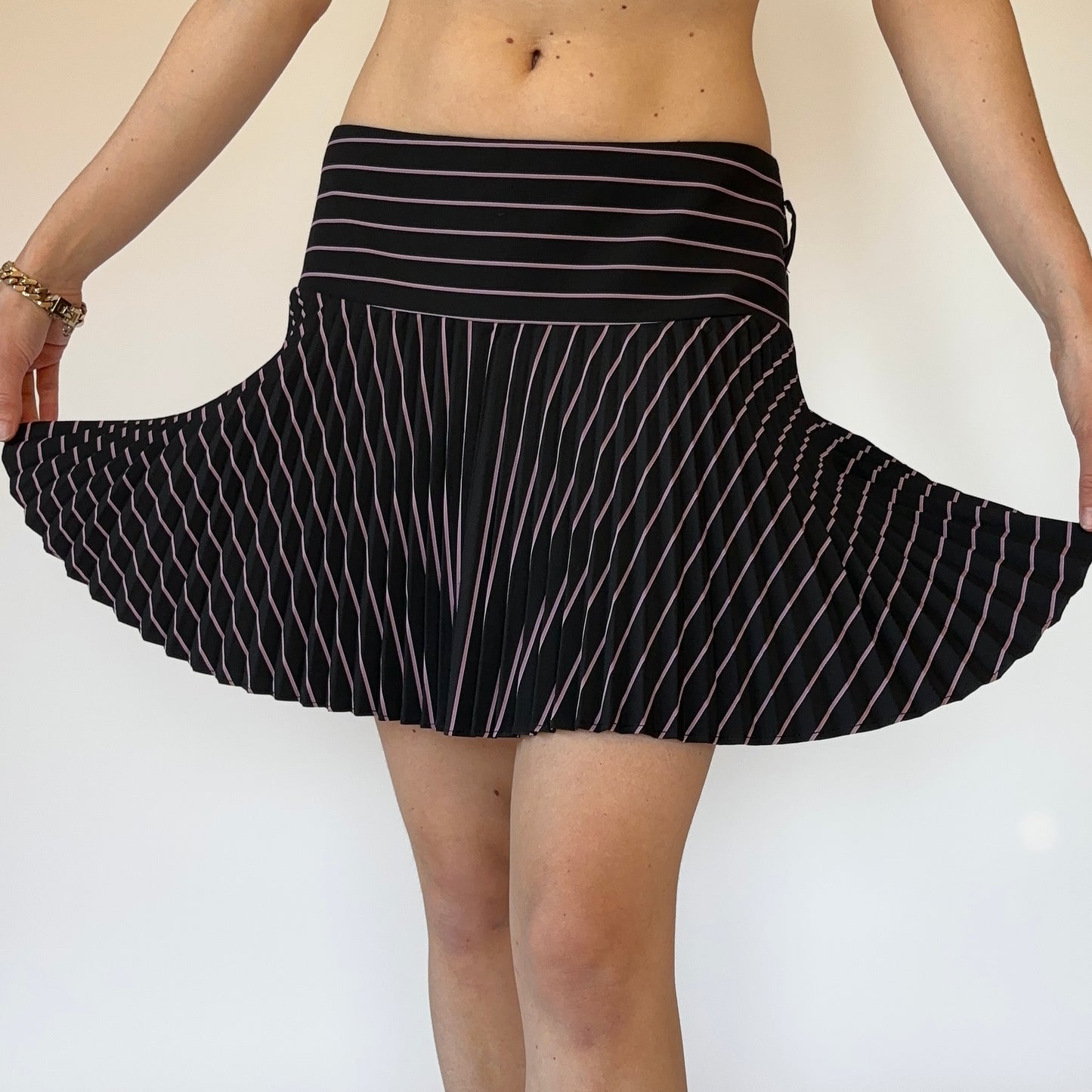Bebe Pleated Mini Skirt (S)