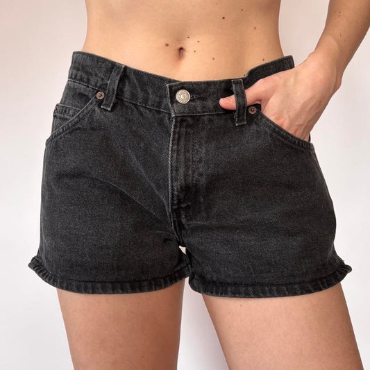 Levi’s 90s 912 Jean Shorts (S)