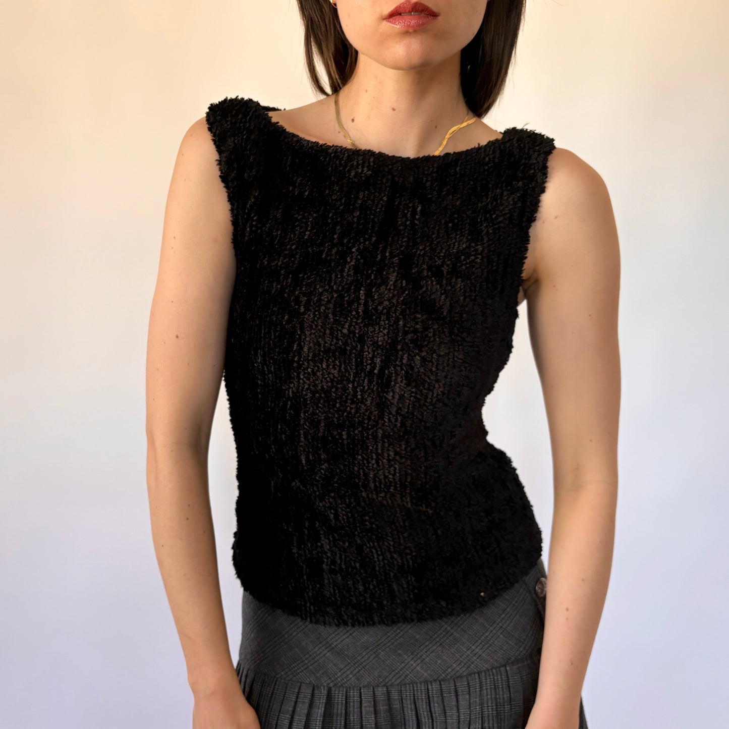 90s Noir Fuzzy Tank (S/M)