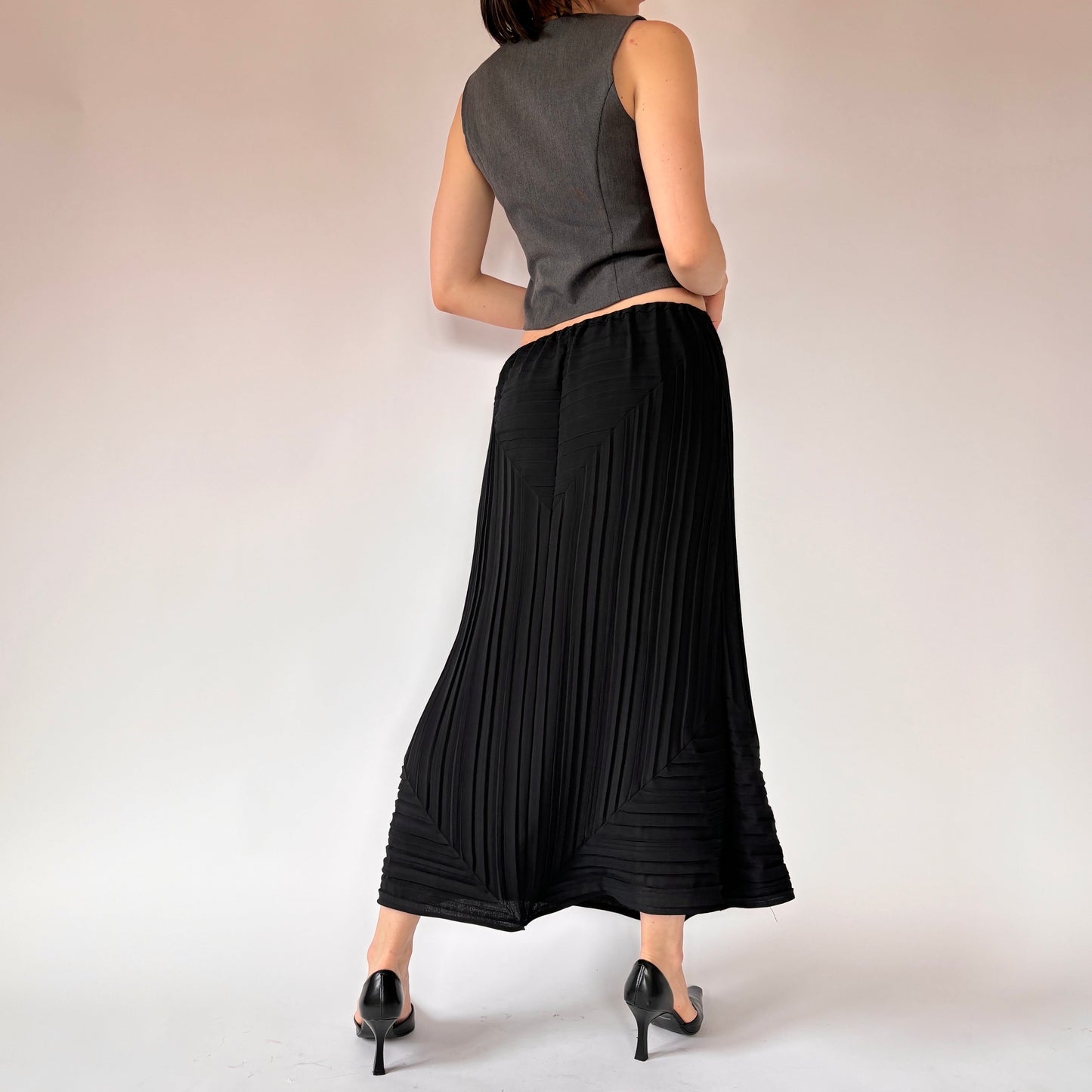 90s Noir Textured Maxi Skirt (M)