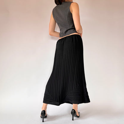 90s Noir Textured Maxi Skirt (M)