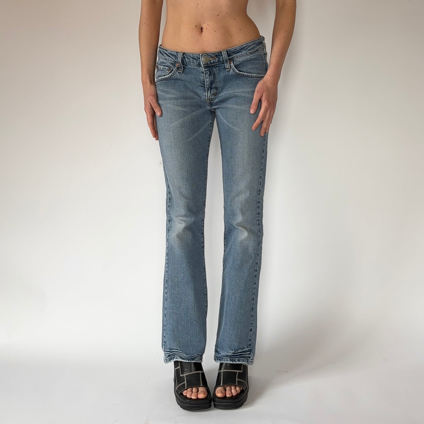 Levi’s 2000s Flare Jeans (S)