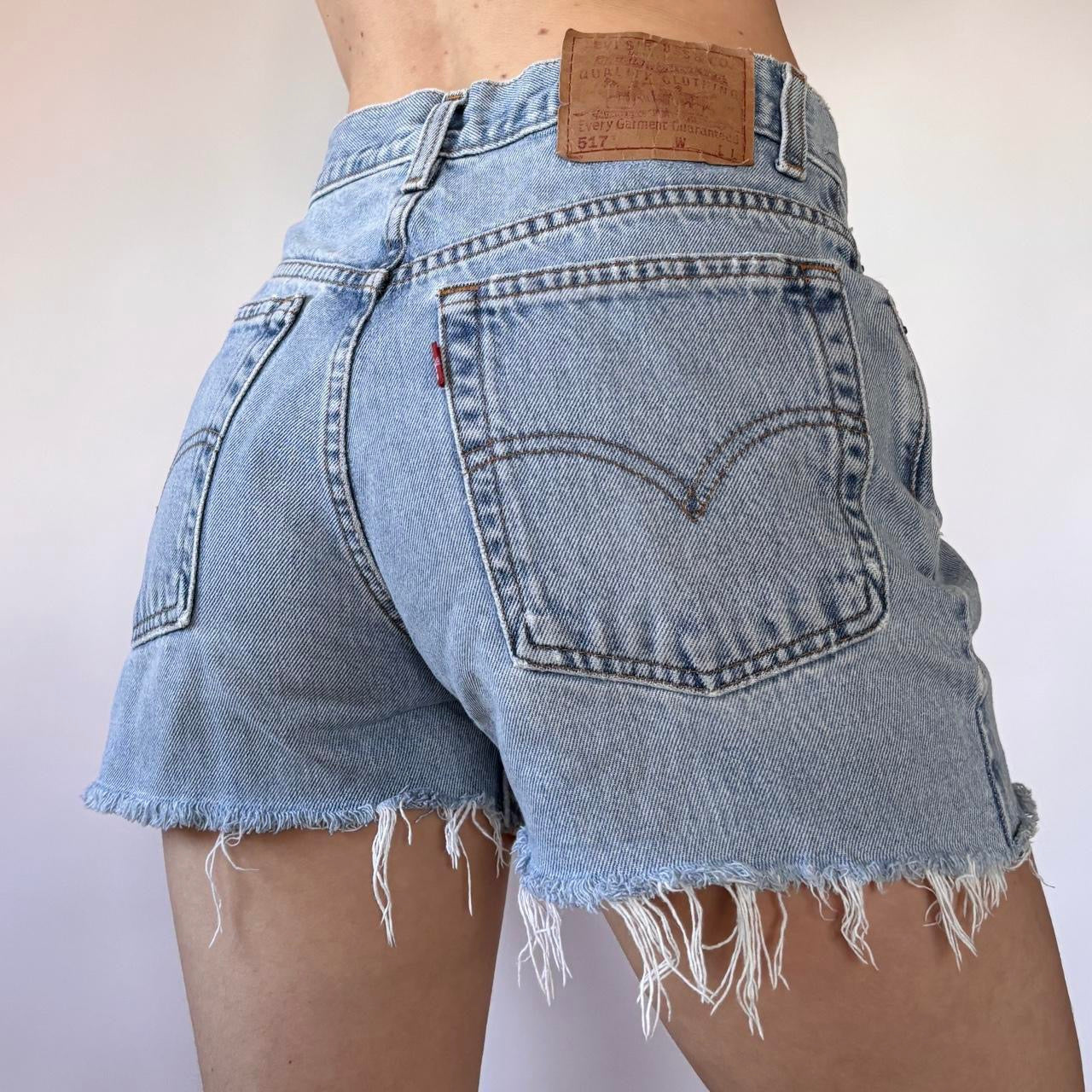 Levi’s 90s 517 Cutoff Shorts (M)