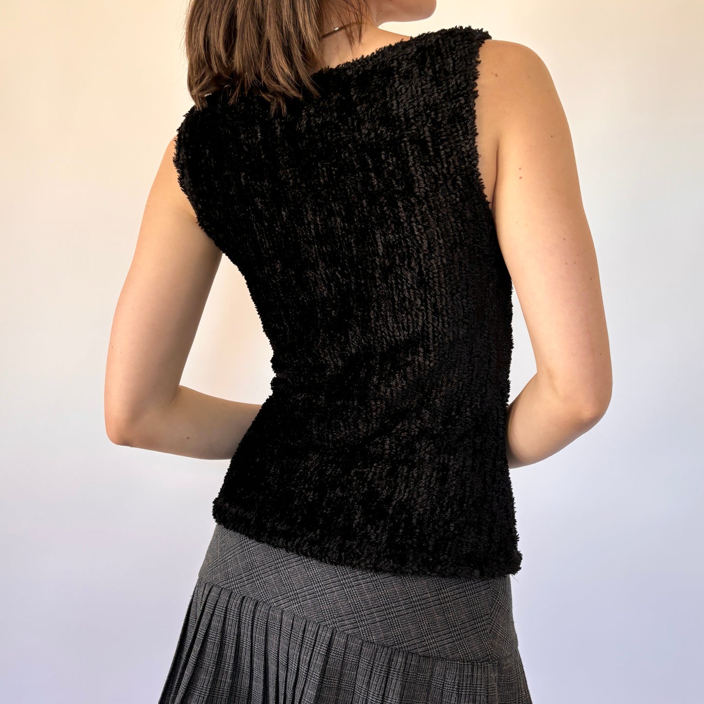 90s Noir Fuzzy Tank (S/M)