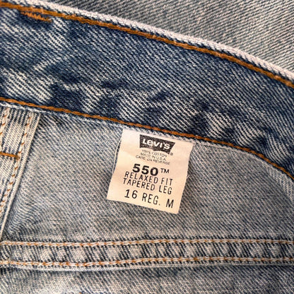 Levi’s 90s 550 Cutoff Shorts (L)
