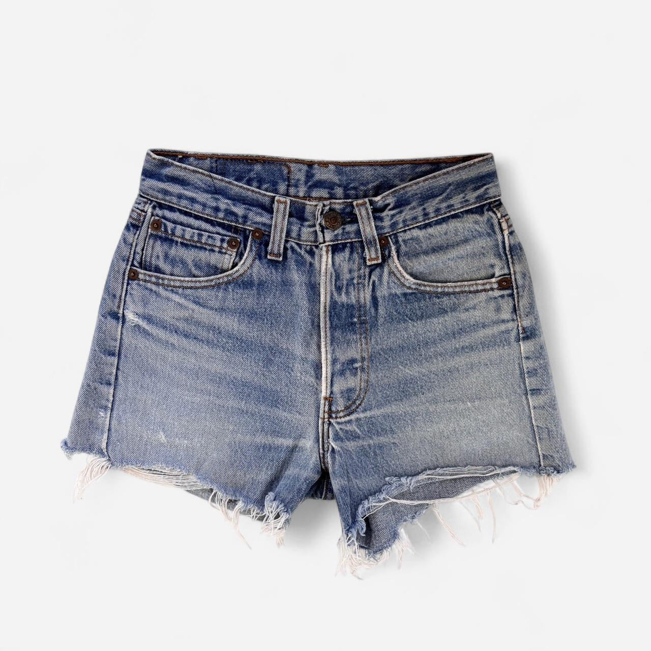 Levi’s 80s 501 Cutoff Denim Shorts (XXS/XS)