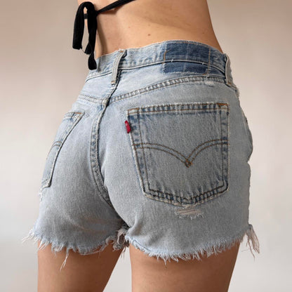 Levi’s 90s Cutoff 501 Denim Shorts (S)