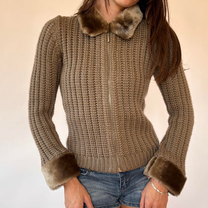 00s Faux Fur Trim Zip Up Sweater (S/M)
