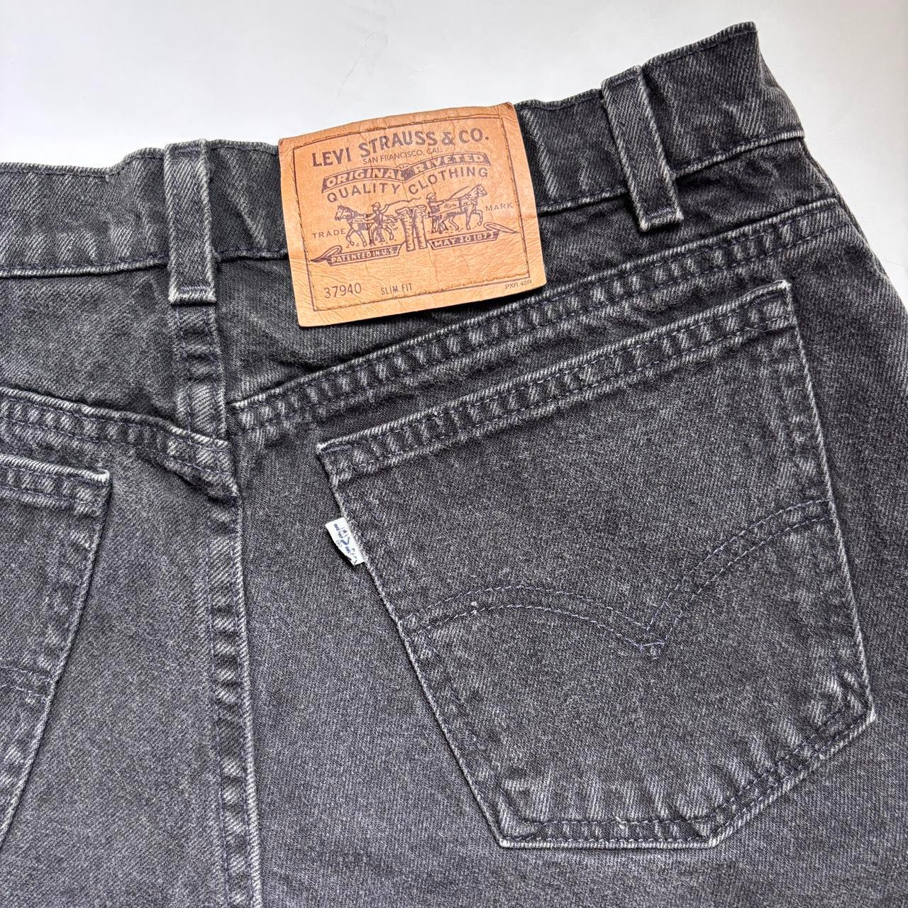 Levi’s 90s 912 Jean Shorts (L)