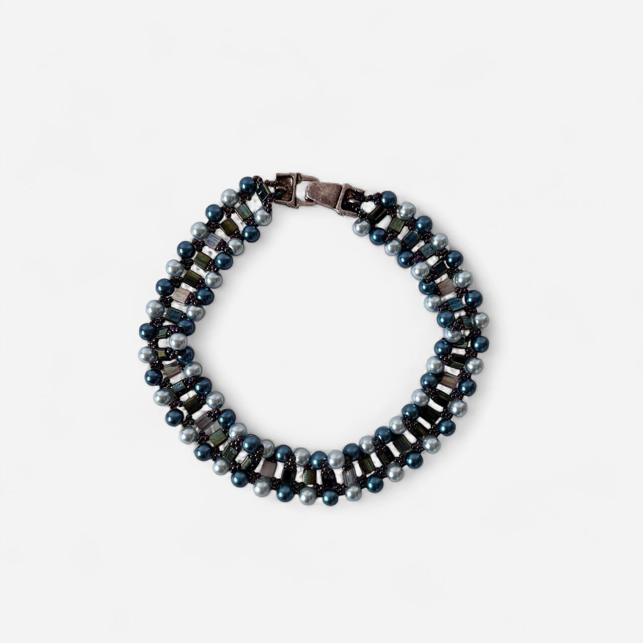 90s Blue Pearly Choker Necklace