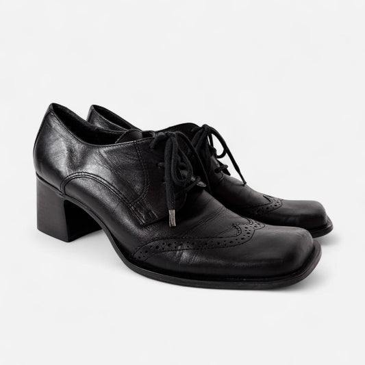 90s Heeled Leather Oxfords (7)
