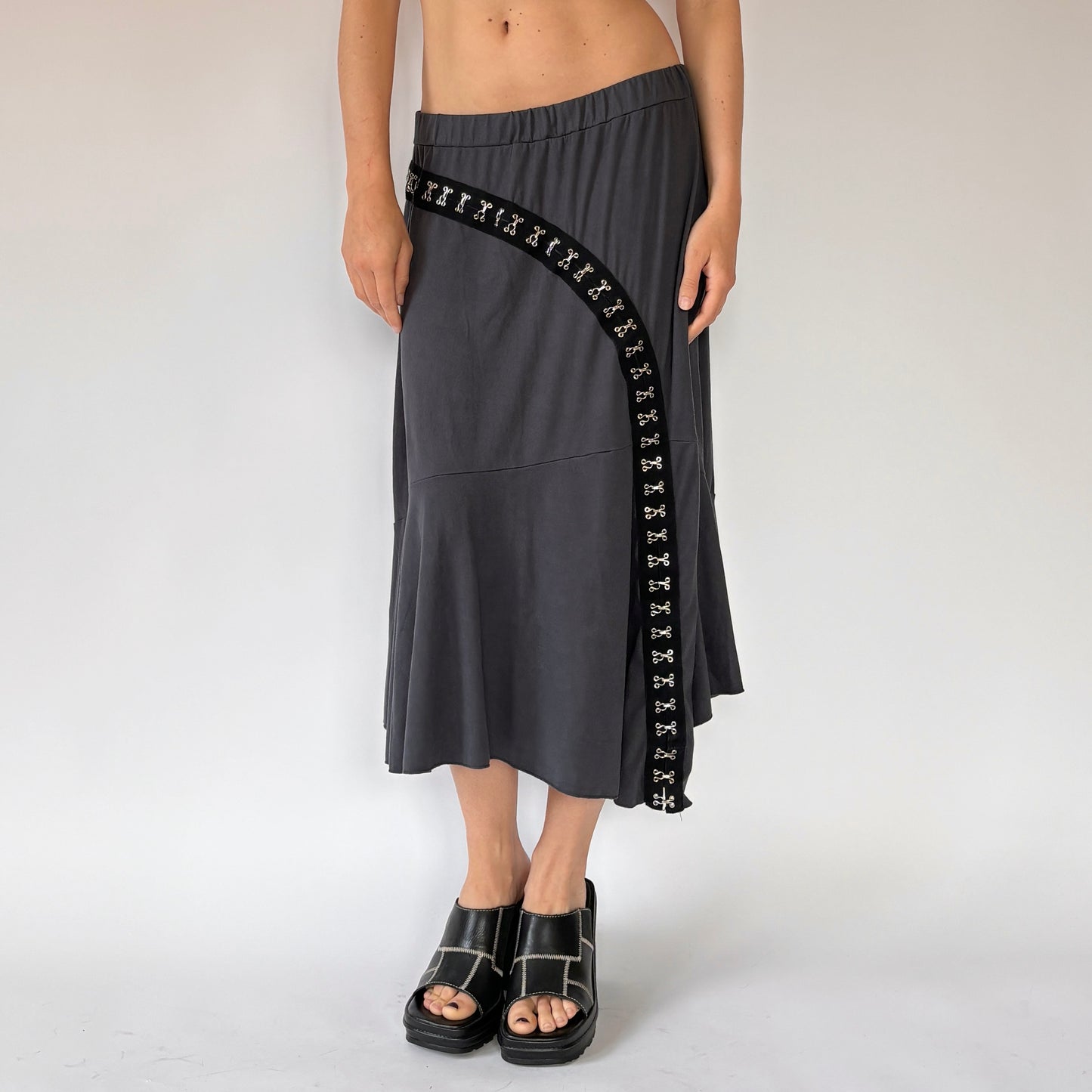 90s Hook & Eye Midi Skirt (M/L)