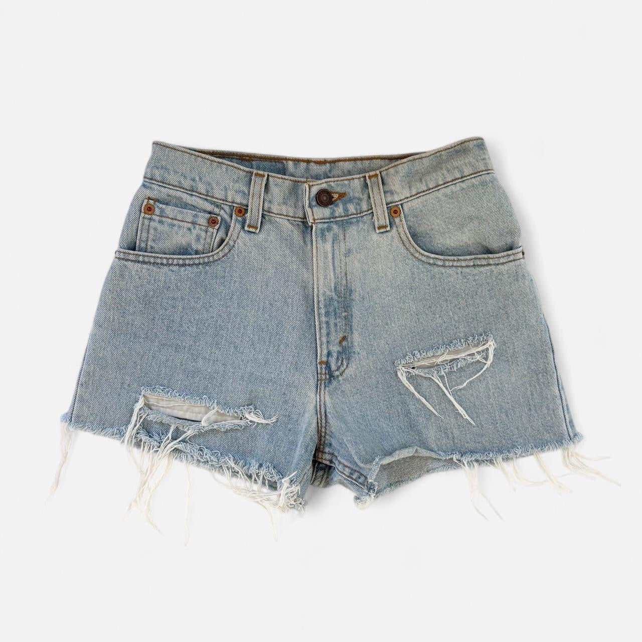 Levi’s 90s 550 Cutoff Shorts (S)