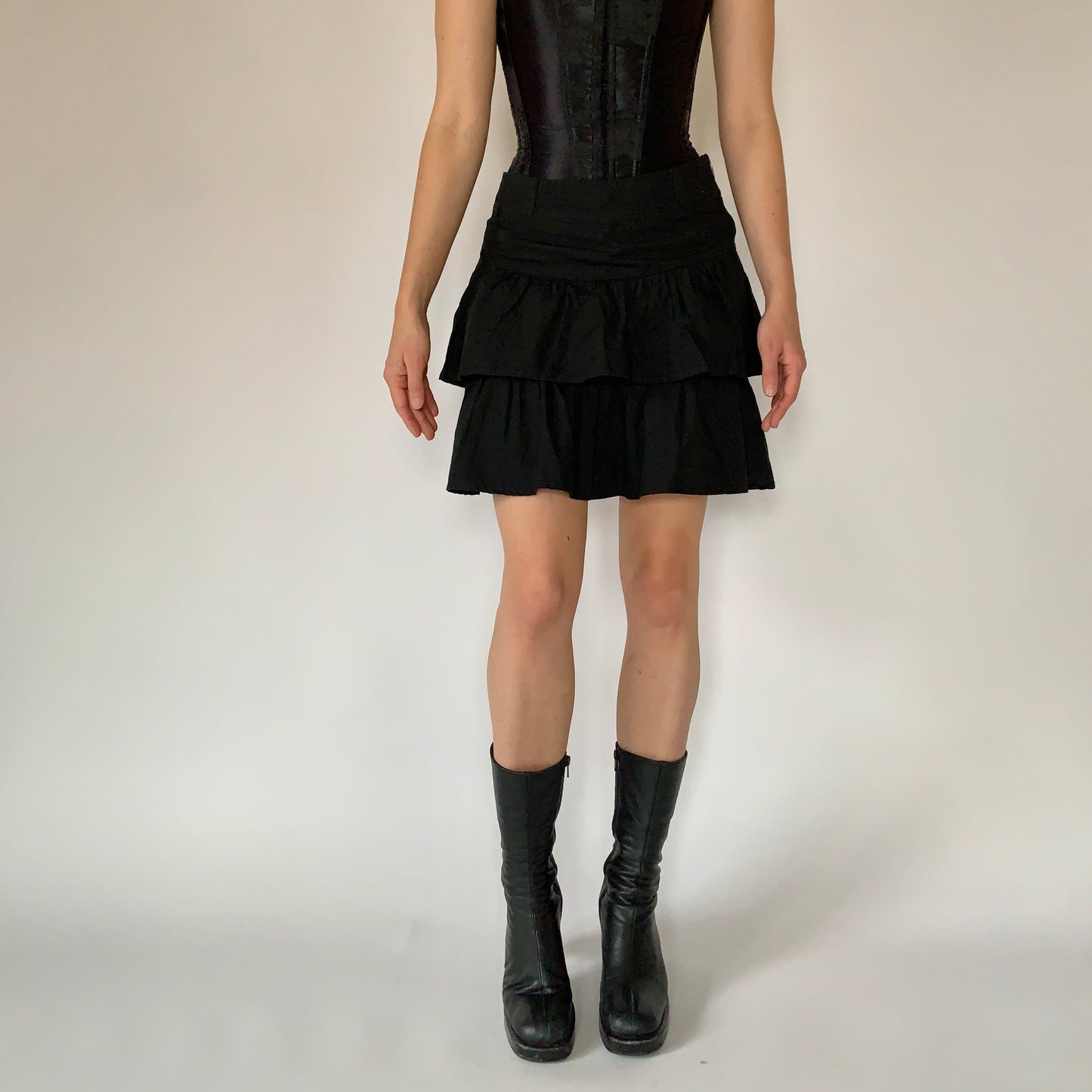 Noir Ruffle Skirt (S)