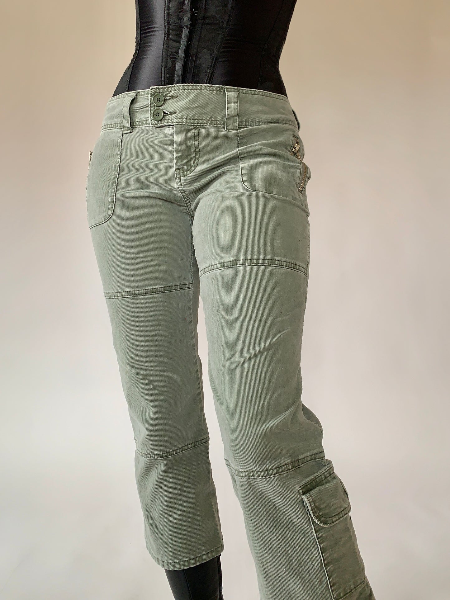 Y2K Cargo Capris (S)