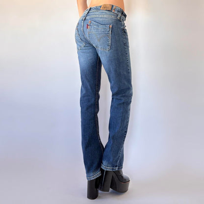 Y2K Low Rise Flare Levi’s (S/M)