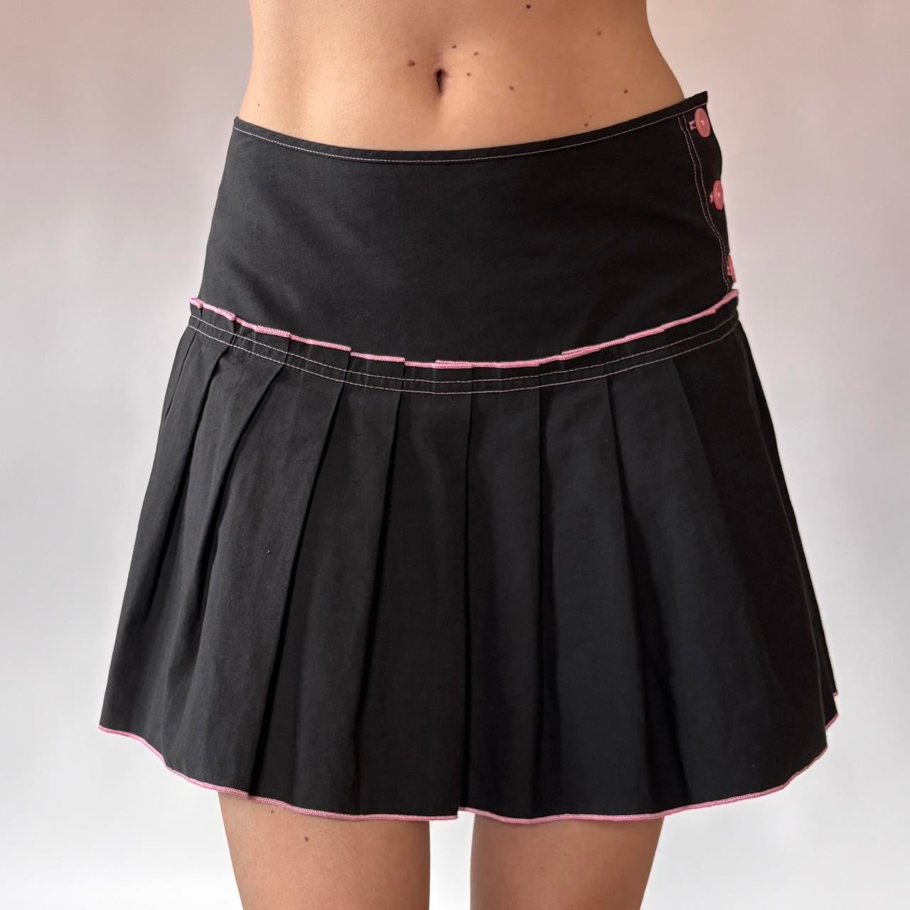 Y2K Pleated Mini Skirt (M)