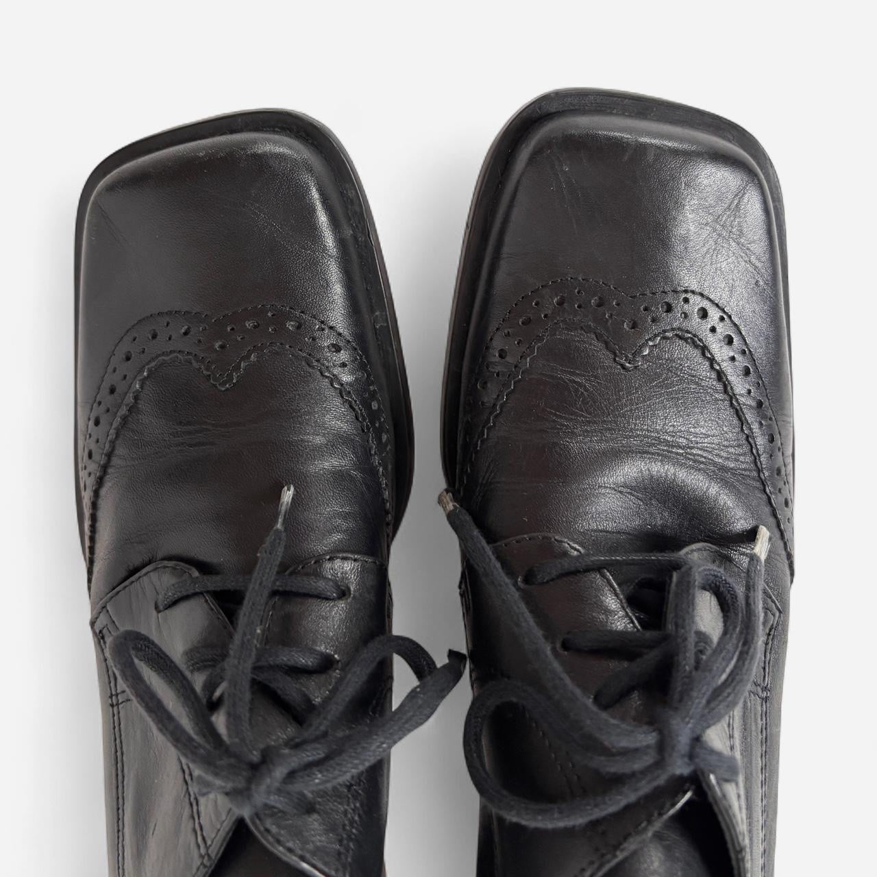 90s Heeled Leather Oxfords (7)