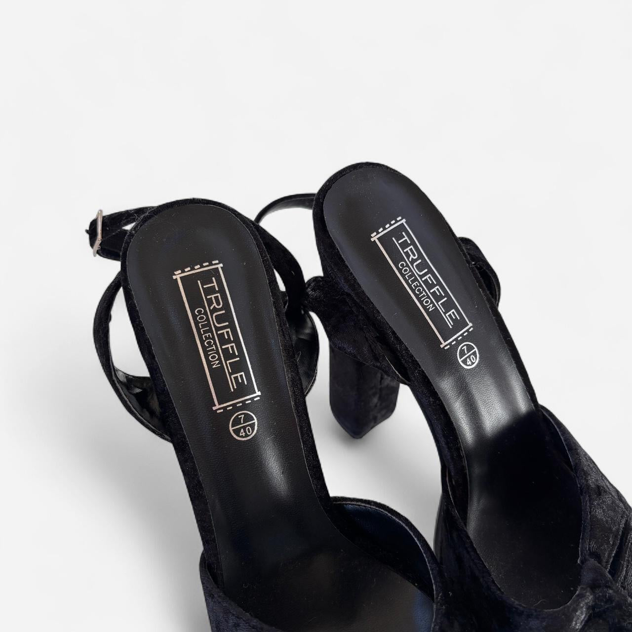 Noir Velvet Platform Pumps (9)