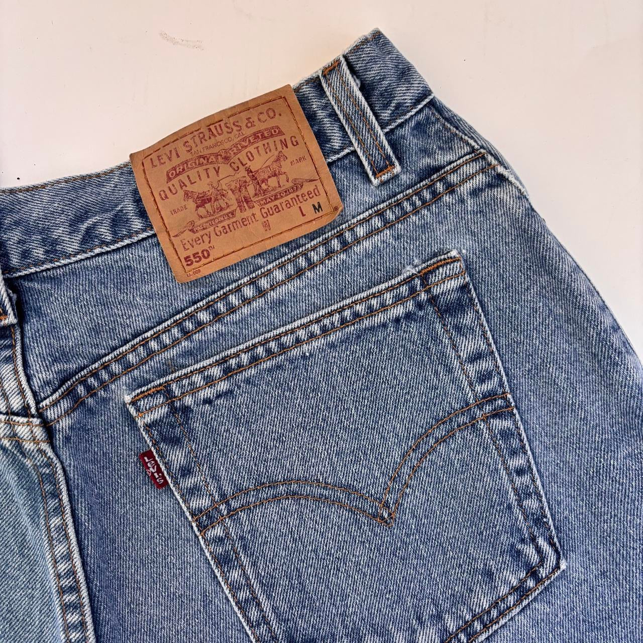 Levi’s 90s 550 Cutoff Shorts (L)