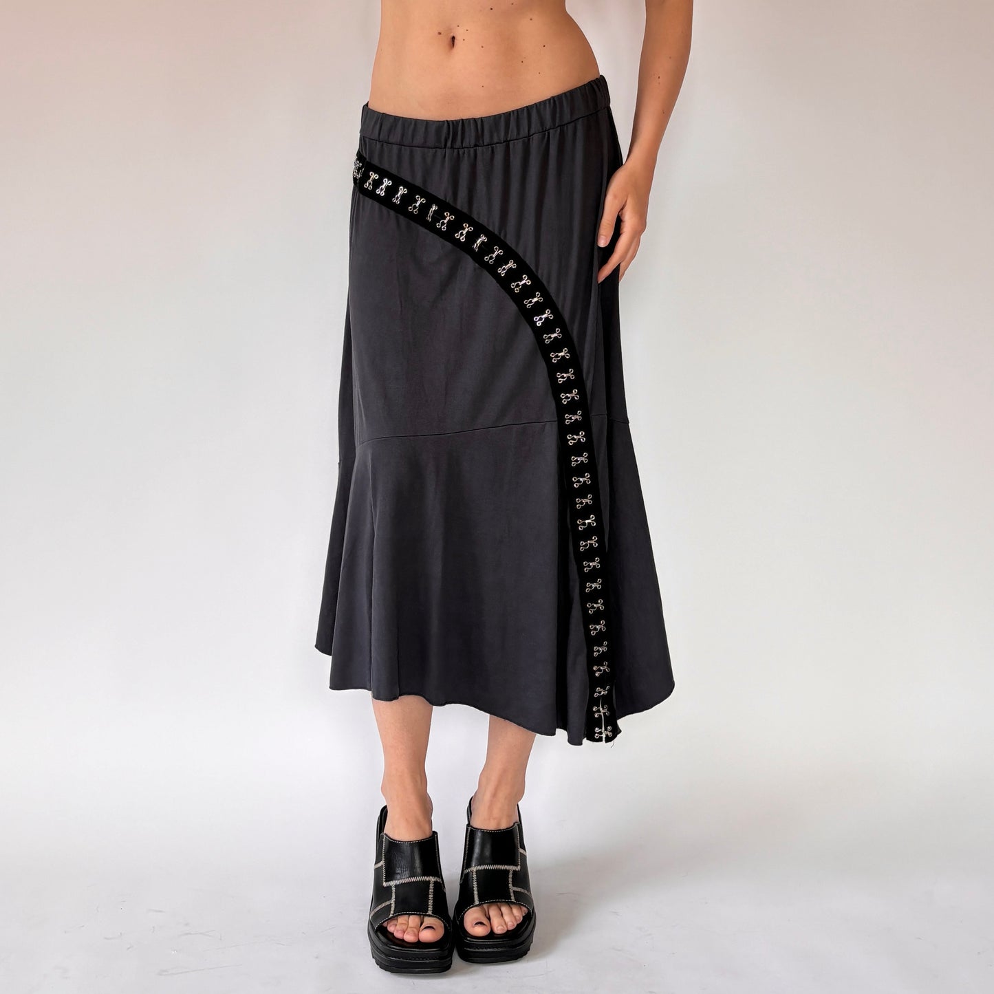90s Hook & Eye Midi Skirt (M/L)