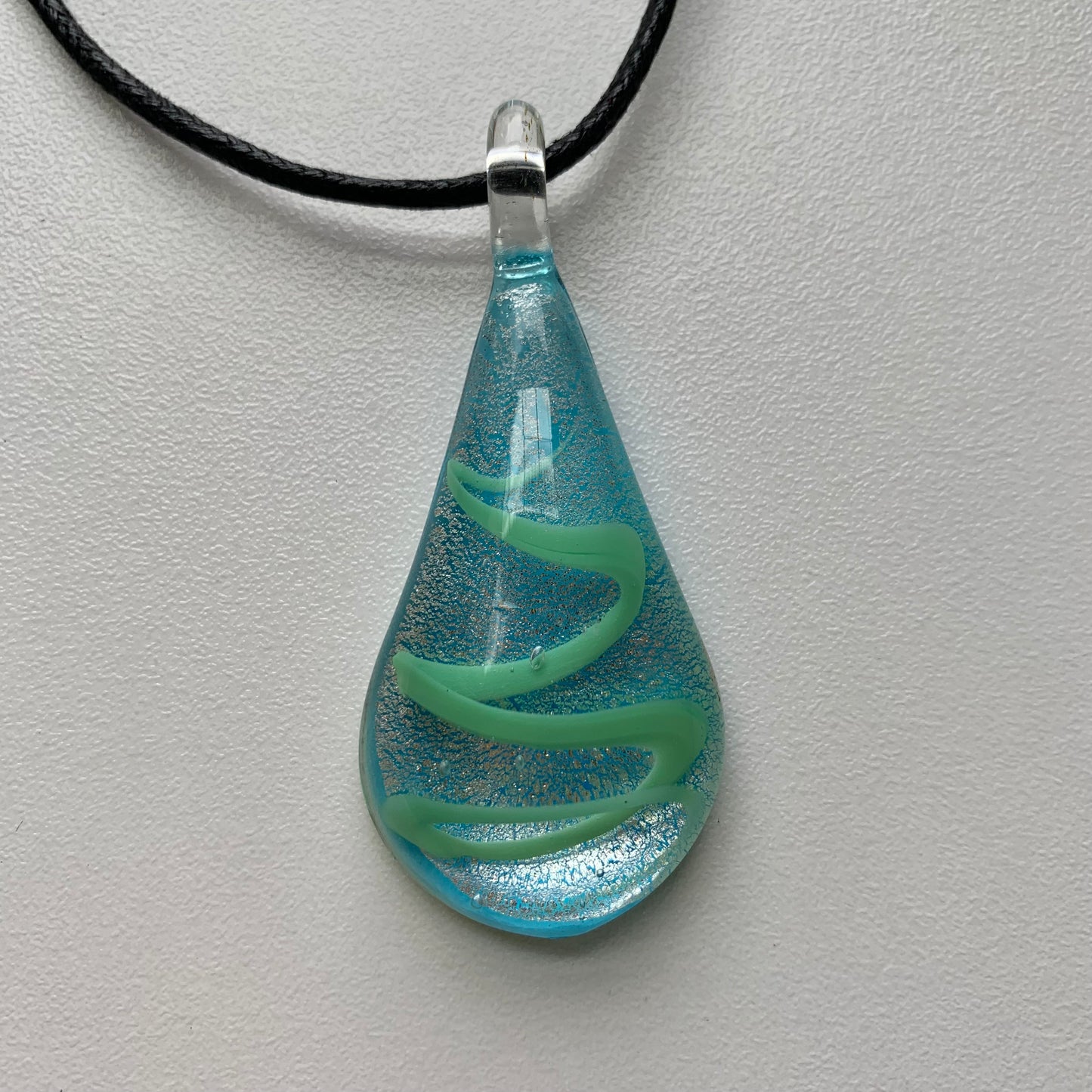 Vintage Glass Pendant Necklace