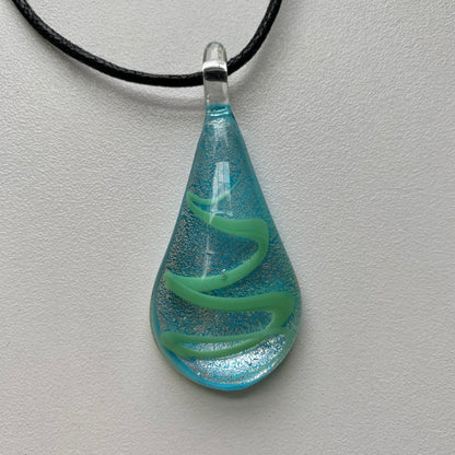 Vintage Glass Pendant Necklace