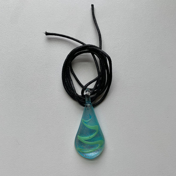 Vintage Glass Pendant Necklace