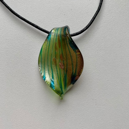 Vintage Glass Pendant Necklace